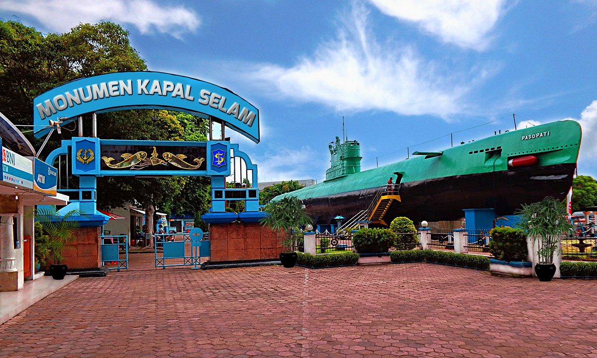 Submarine Monument (Monumen Kapal Selam)